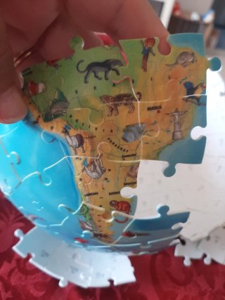REGALO Puzzle Globo Terráqueo Plástico INCOMPLETO.
