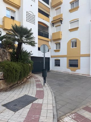 Garajes en venta en Costa Nagueles I, milla de oro