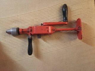 Taladro manual antiguo de manivela