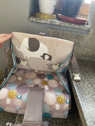 Trona de viaje para bebé marca TUC-TUC