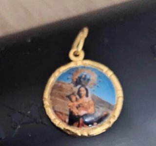 Lote 4 medallas religiosas + regalo San Pancracio
