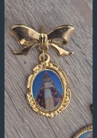 Lote 4 medallas religiosas + regalo San Pancracio