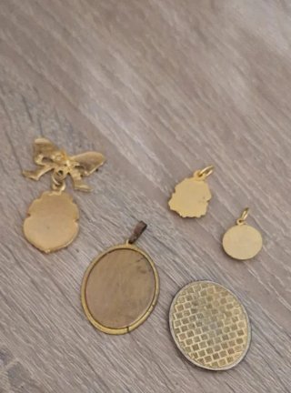 Lote 4 medallas religiosas + regalo San Pancracio