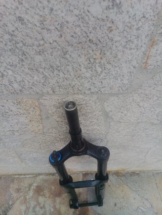 Horquilla RockShox Yari C1 [27.5" o 29"] 150/180mm