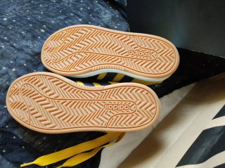 Zapatillas Adidas Amarillas súper lengüeta