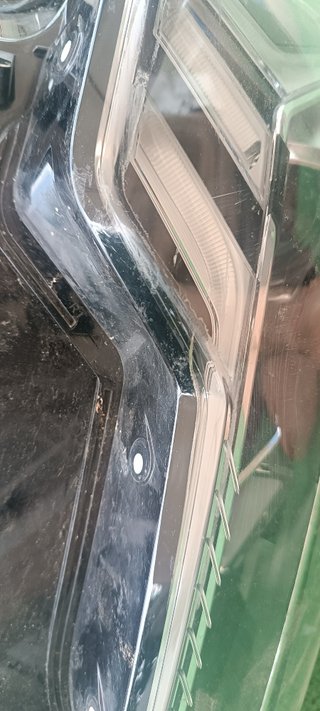 Faro derecho Audi Q3