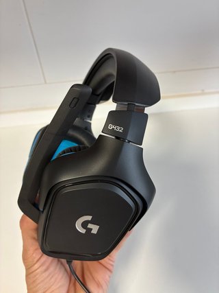 Logitech G432 7.1 Surround Sound + Mic