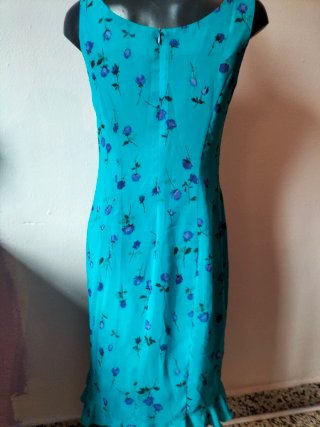 Vestido floral azul y morado