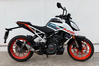 KTM Duke 125 Solo 3.169 KM
