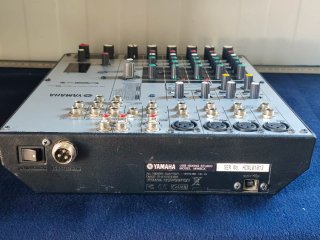 Mesa de Mezclas USB Yamaha MW8CX (Sin alimentador)