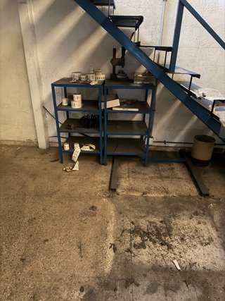 Varias mesas y dif medidas metalicas
