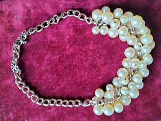 Collar perlas blanco y plata