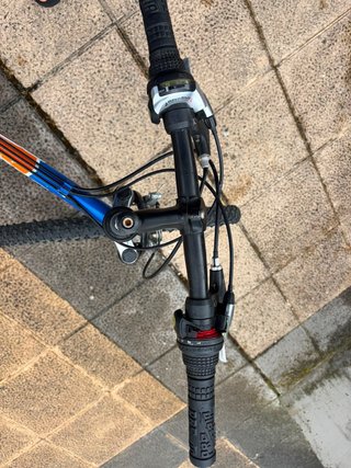 Bicicleta Orbea Azul y Blanca