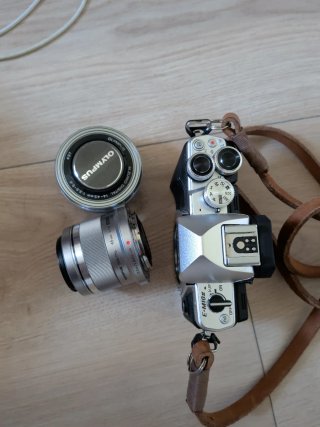 Camara de fotos Olympus E-M10 Mark II + 2 Lentes