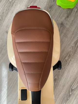 Moto Infantil Vespa Beige