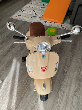 Moto Infantil Vespa Beige