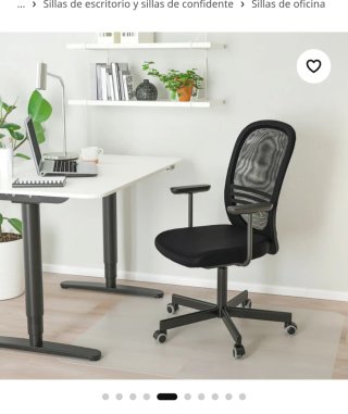 Silla oficina negra ruedas y reposabrazos Ikea
