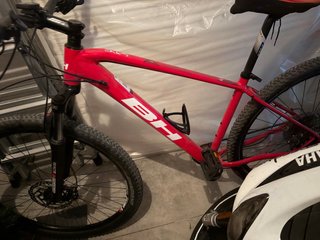 Bicicleta Montaña BH Roja - Casi Nueva