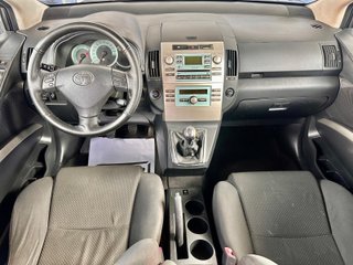TOYOTA COROLLA VERSO-MOTOR A CADENA-7 PLAZAS-