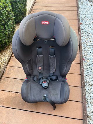 Silla de coche Piku negra