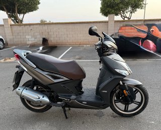 Kymco Agility City 125 Gris