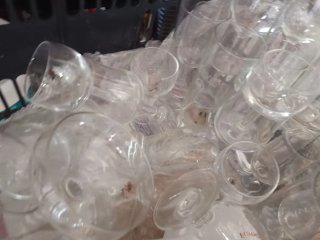 Copas y vasos de cristal
