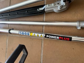 Desbrozadora 4 en 1: Cortasetos y Motosierra
