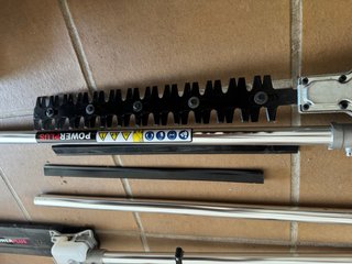 Desbrozadora 4 en 1: Cortasetos y Motosierra