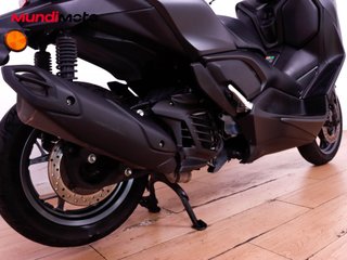 YAMAHA X-MAX 125