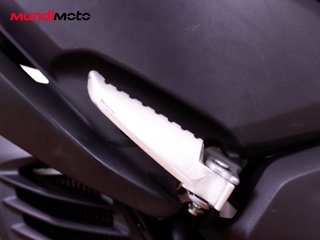 YAMAHA X-MAX 125