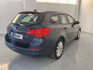 Opel Astra 2011