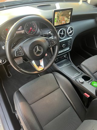Mercedes Clase A A180d AMG Line automático (7G-DCT