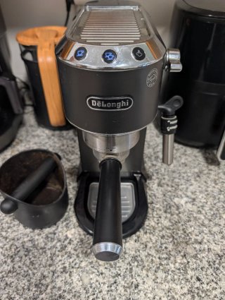 Cafetera Delonghi Dedica