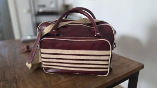 Bolsa Vintage Unisex Pull & Bear Roja y Beige