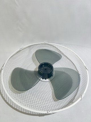 Ventilador de Pie Comfee 40W