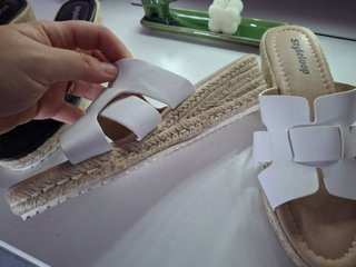 A ESTRENAR!!! Lote 2 pares sandalias SHEIN