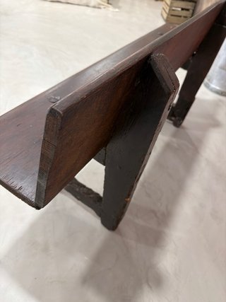 Banco de madera rústico antiguo