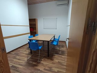 Local comercial en alquiler en Arroyo del Moro - Noreña en Córdoba