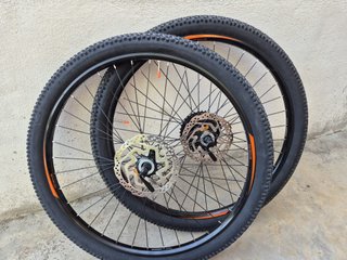Bicicleta Montaña BH Suspensión Delantera