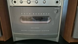 Mini cadena JVC CD/MP3/Casset
