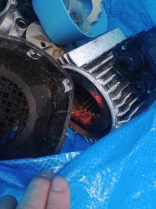 Motor de piscina estropeado