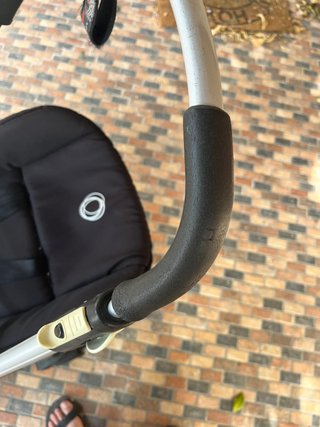 Bugaboo Bee negro con capazo y silla. Buen estado