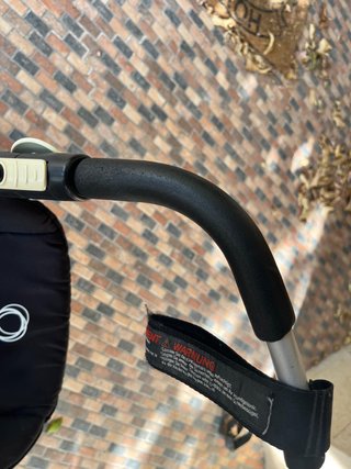 Bugaboo Bee negro con capazo y silla. Buen estado
