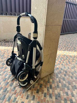 Bugaboo Bee negro con capazo y silla. Buen estado