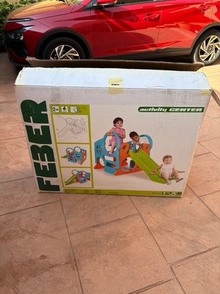 Centro actividades infantil tobogán Fever