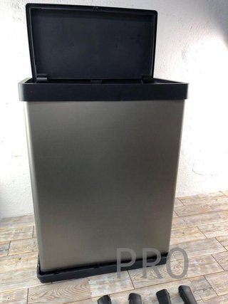 Cubo de basura Curver