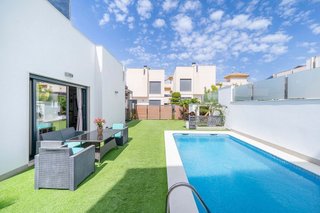 Chalet en venta en Nueva Torrevieja - Aguas Nuevas en Torrevieja