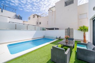 Chalet en venta en Nueva Torrevieja - Aguas Nuevas en Torrevieja