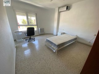 Piso en alquiler en Cervantes en Granada