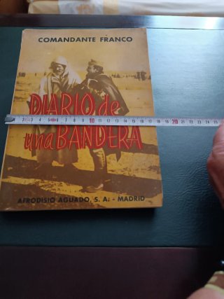 Antiguo libro 1956, Diario de una Bandera.